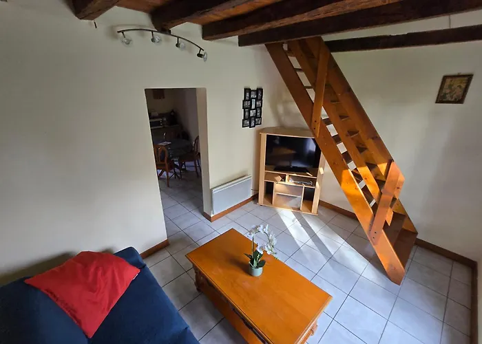Maison Volet Rouge